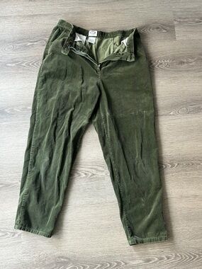 Women’s Olive Green Corduroy Straight-Leg Pants